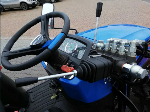 Traktor SOLIS 26 Hydrostat 25 KM wspomaganie 4x4 pług posypywarka