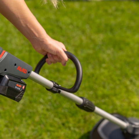 Aerator akumulatorowy AL-KO AR 1835 Comfort (ZESTAW) Aerator akumulatorowy AL-KO AR 1835 Comfort (ZESTAW)