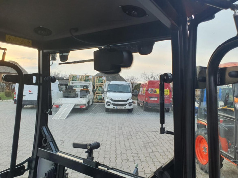 Traktor VST 4-cylindry 25KM diesel 4x4 wspomaganie WERSJA ZIMOWA Traktor VST 4-cylindry 25KM diesel 4x4 wspomaganie WERSJA ZIMOWA