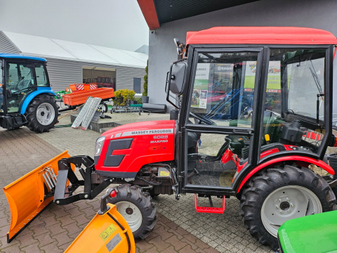 Massey Fergusson 6028 + pług : ZESTAW ZIMOWY Massey Fergusson 6028 + pług : ZESTAW ZIMOWY