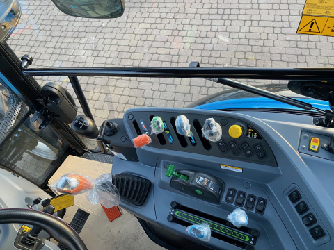 Ciągnik LS MT5.73 PST - 73 KM - - wersja z EHL i hydraulicznym rewersem Ciągnik LS MT5.73 PST - 73 KM - - wersja z EHL i hydraulicznym rewersem