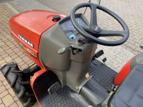 YANMAR AF160 Mini traktor z rewersem 4x4 super stan YANMAR AF160 Mini traktor z rewersem 4x4 super stan