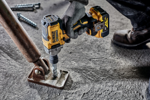 DEWALT Akumulatorowy klucz udarowy 18V XR 1/2" 812Nm / 1084Nm DEWALT Akumulatorowy klucz udarowy 18V XR 1/2" 812Nm / 1084Nm
