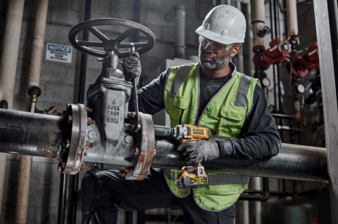DEWALT Akumulatorowy klucz udarowy 18V XR 1/2" 812Nm / 1084Nm DEWALT Akumulatorowy klucz udarowy 18V XR 1/2" 812Nm / 1084Nm