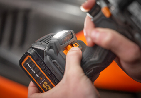 DEWALT Mclaren Wiertarko Wkrętarka z udarem 1x4 Ah DCD85MM1T-QW