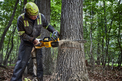 DeWALT Akumulatorowa pilarka łańcuchowa 54V DeWALT Akumulatorowa pilarka łańcuchowa 54V