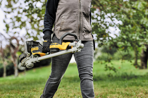 DeWALT Akumulatorowa podkaszarka do trawy 1x5 Ah DeWALT Akumulatorowa podkaszarka do trawy 1x5 Ah