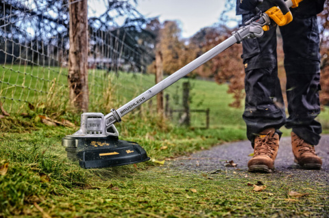 DeWALT Akumulatorowa podkaszarka do trawy 1x5 Ah DeWALT Akumulatorowa podkaszarka do trawy 1x5 Ah