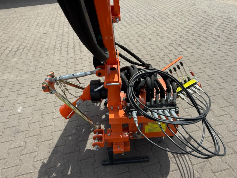 Kosiarka listwowa AMD37C – wysięgnik 4,96 m | szerokość koszenia 190 cm