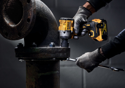 Klucz udarowy akumulatorowy 1/2" DEWALT DCF921N-XJ