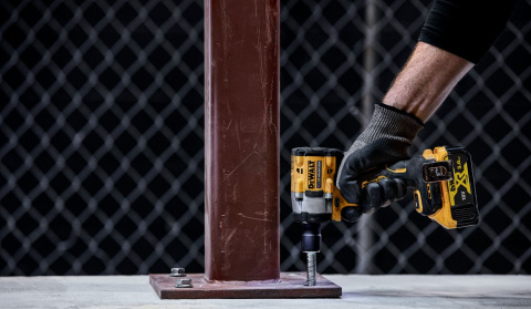 Klucz udarowy akumulatorowy 1/2" DEWALT DCF921N-XJ