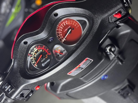 Spalinowy Skuter Barton Falcon 50