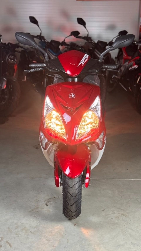 Spalinowy Skuter Barton Falcon 50