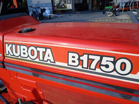 Ciągnik Kubota B1750