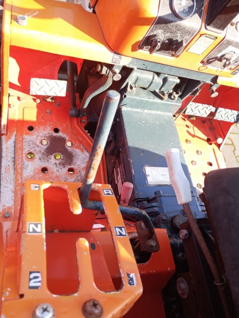 Ciągnik Kubota B7102