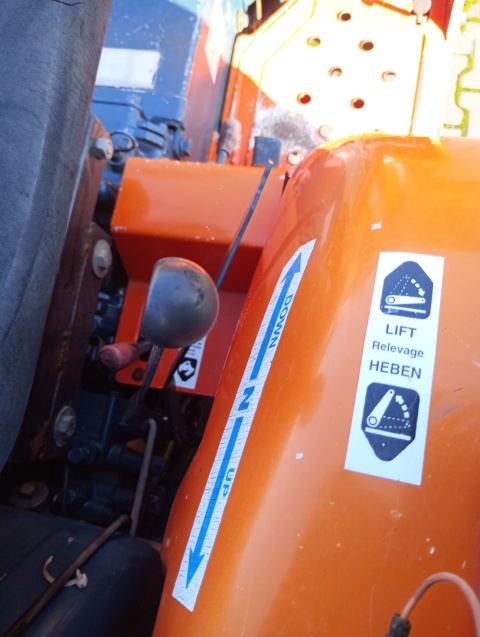Ciągnik Kubota B7102