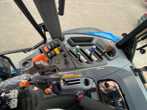 Ciągnik Rolniczy SOLIS S90 (90KM) + Zamiatarka Metal Technik 2 m, Zbiornik na wodę, szczotka boczna