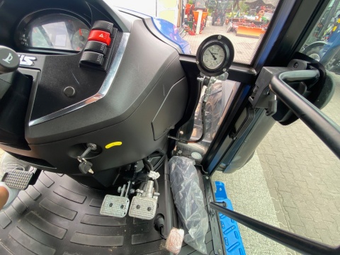 Ciągnik Rolniczy SOLIS S90 (90KM) + Zamiatarka Metal Technik 2 m, Zbiornik na wodę, szczotka boczna