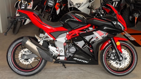 Motocykl Barton Blade-R