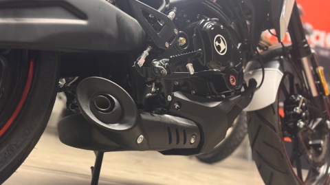Motocykl Barton Naked 125