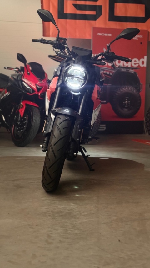 Motocykl Barton Naked 125