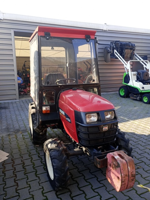 Ciągnik Shibaura ST342 z Kabiną