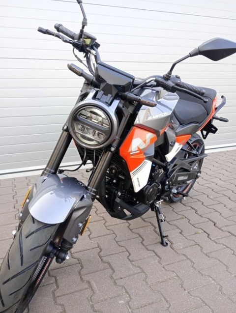 Motocykl Barton Naked 125
