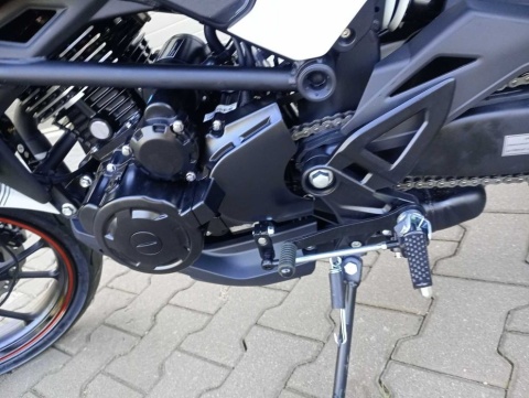 Motocykl Barton Naked 125