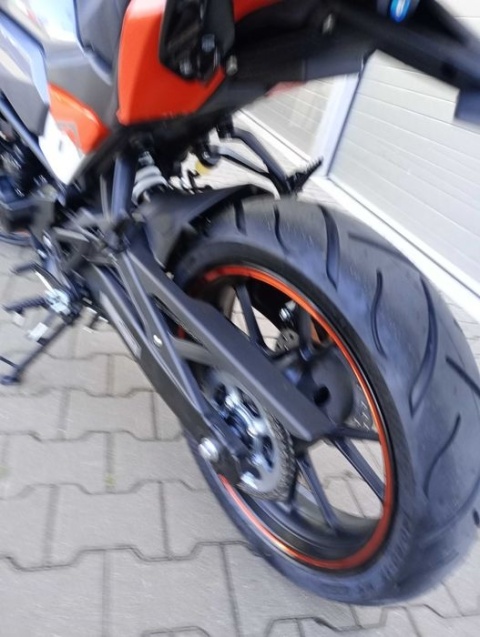 Motocykl Barton Naked 125