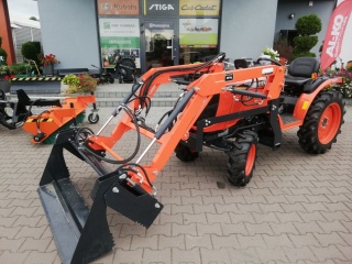 Traktor z ładowaczem Kubota B2741 - 27 KM