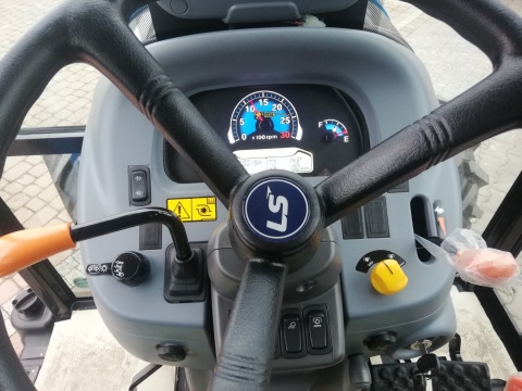 Traktor sadowniczy LS MT3.50 MEC : 4x4 - 47 KM