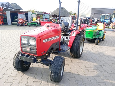 Ciągnik Massey Fergusson 1205