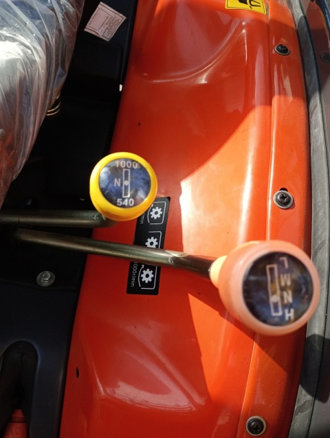 Ciągnik Prokmar T25 - 25 KM + Przyczepka Metal Fach - ZESTAW ŚWIĄTECZNY