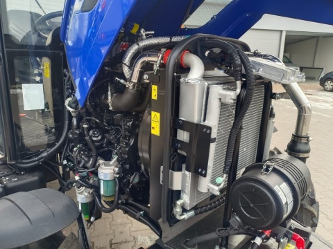 Ciągnik rolniczy LOVOL M404 - 40 KM