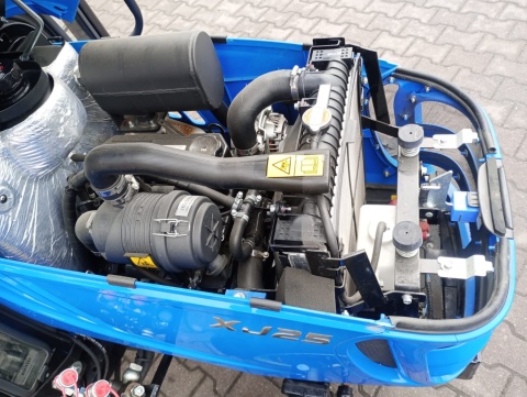Miniciągnik LS XJ25 z kabiną - 25 KM