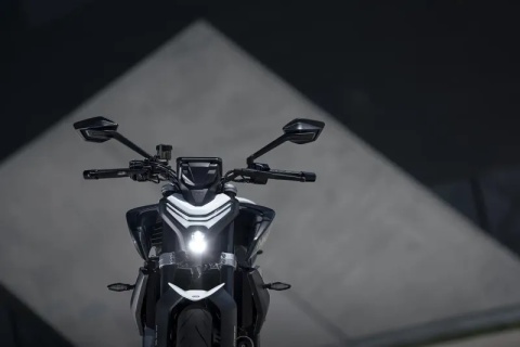 Motocykl CFMOTO 450NK