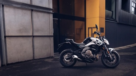 Motocykl CFMOTO 650 NK