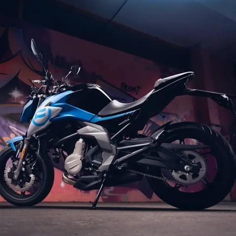 Motocykl CFMOTO 650 NK