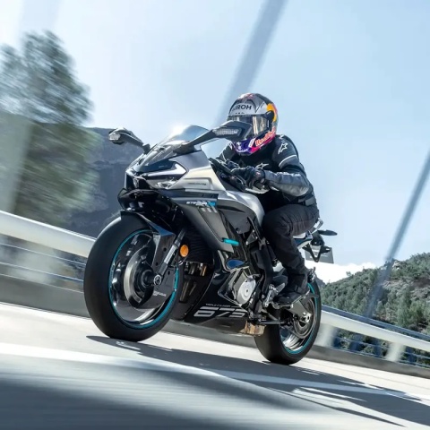 Motocykl CFMOTO 675SR-R