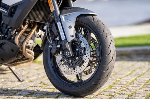 Motocykl CFMOTO 700 MT