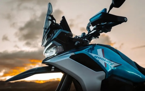 Motocykl CFMOTO 800 MT-X