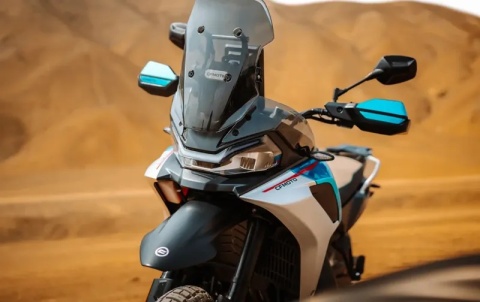 Motocykl CFMOTO 800 MT-X