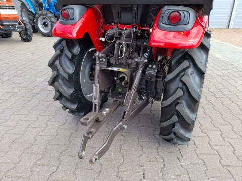 Miniciągnik Massey Fergusson 6028 z kabiną - 28 KM