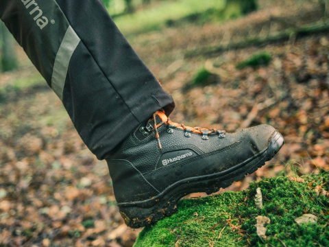 Husqvarna Spodnie ochronne Functional 20A - rozmiar 52 Husqvarna Spodnie ochronne Functional 20A - rozmiar 52